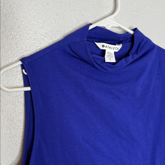 Athleta Women's Royal Blue Mock Neck Tank Top Size Small - Picture 3 of 6
